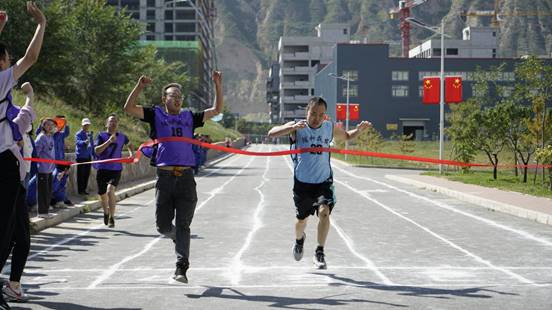 “喜迎二十大，奋进新征程”陇神戎发成功举办秋季职工运动会
